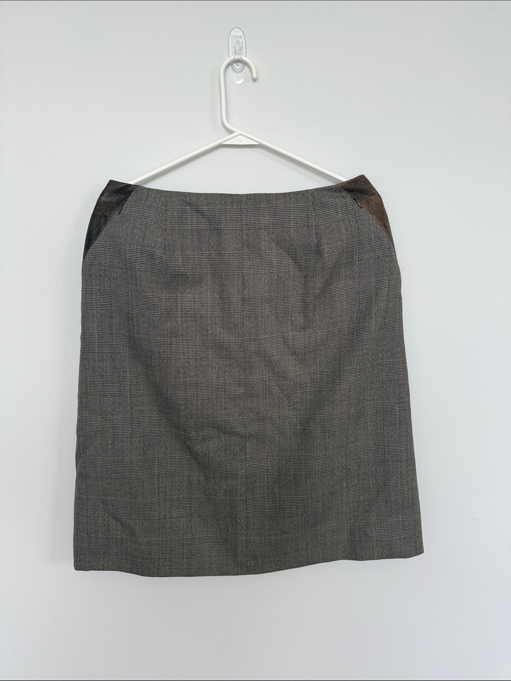 Harve Benard Grey Pencil Skirt with Black Accents (Vintage)